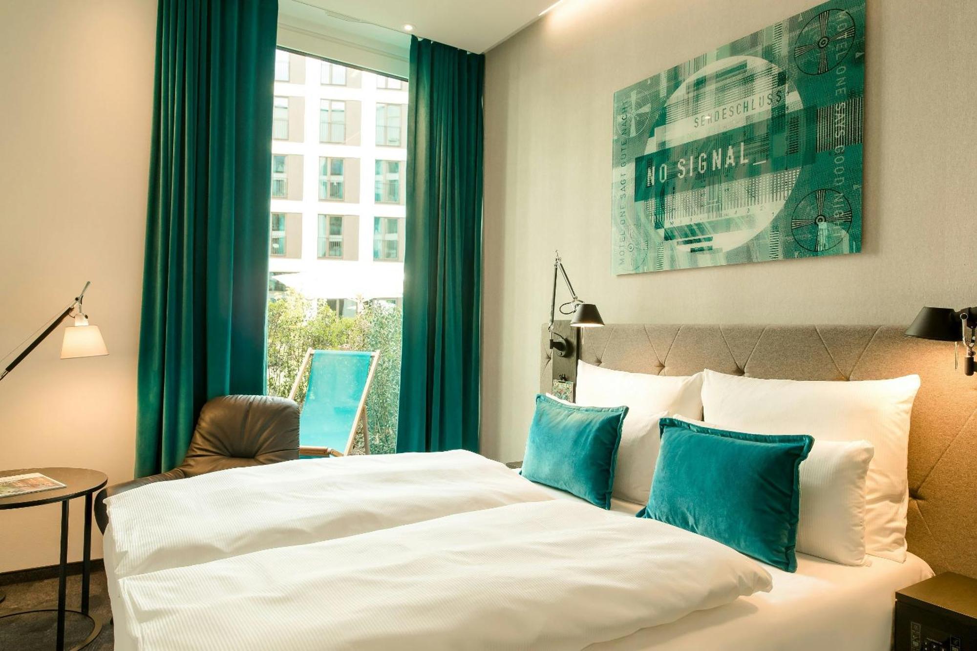 Motel One Koeln-Messe Экстерьер фото